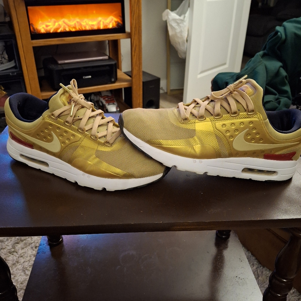 Size 11 - Nike Air Max Zero QS Metallic Gold 2017 - 789695-700 for sale